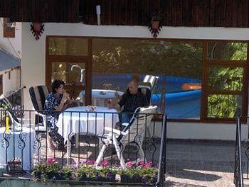 Guesthouse Stefi Rîşnov Zewnętrze zdjęcie